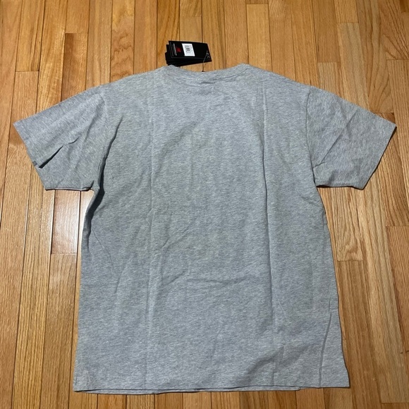 NWT New Balance Grey Tee Shirt Size Large - Picture 6 of 10